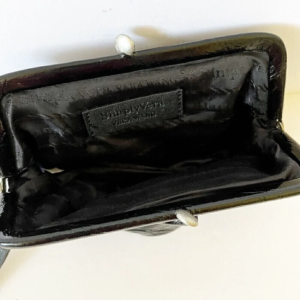 Simply Vera Wang Black Patent Leather Wristlet Clutch Retro Kiss Lock Closure - Picture 5 of 6